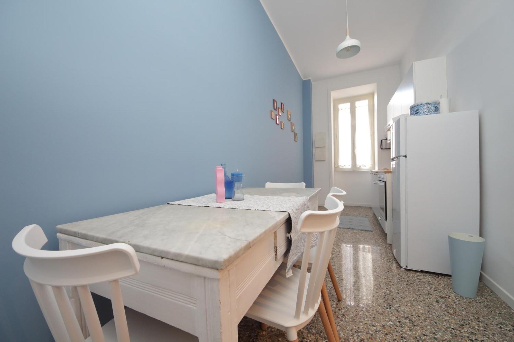 Ych-vintage Flat Near San Giovanni Apartamento